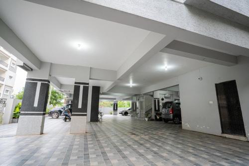 Φωτογραφία από το άλμπουμ του 3 Bee's Service Apartments, Gachibowli σε Madhapur