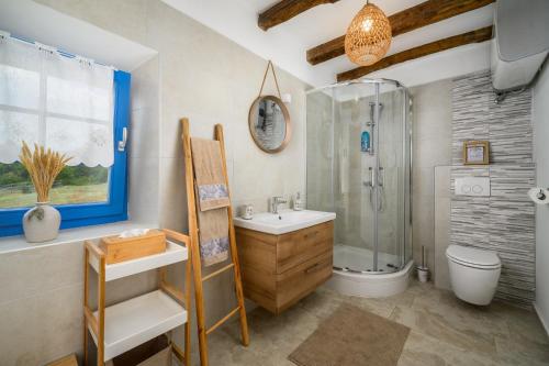 Un baño de Casa Belinda in Klarići - Haus für 4 Personen
