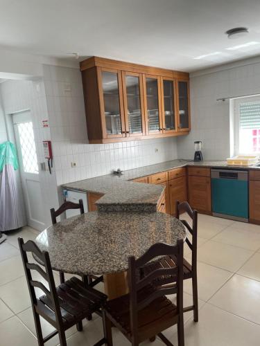 Dorms & Doubles Guest House Peniche