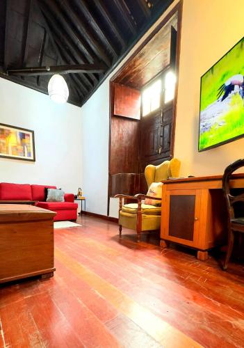TV a/nebo společenská místnost v ubytování Caletn Gara Charming Farmhouse in Garachico, Tenerife Perfect Retreat