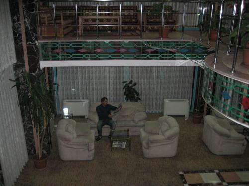 Χώρος καθιστικού στο Miroglu Hotel