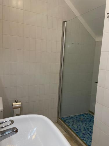 Dorms & Doubles Guest House Peniche