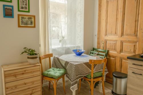 Laci and Sidi - The Sidonies Twins in 7th