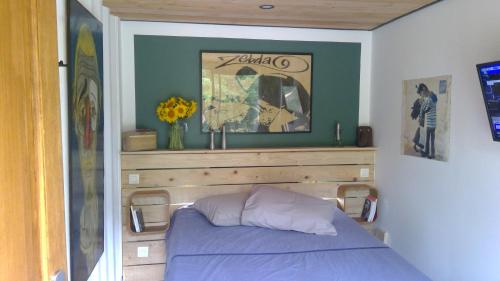 Ένα ή περισσότερα κρεβάτια σε δωμάτιο στο Chambre d'hôte maison container