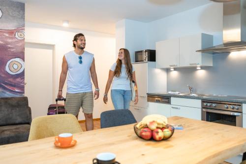 Una cocina o cocineta en Apartments Schluga