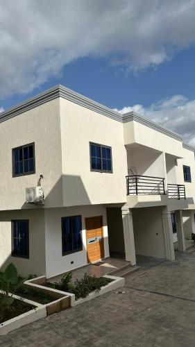 Galería fotográfica de Number 1 GREEKS AVENUE en Sunyani