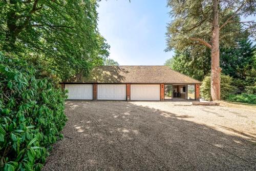 Gallery image of Chalet Gerrards Cross in Gerrards Cross