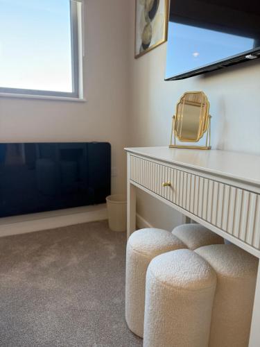 Elegant 1 Bed with free parking photo 14