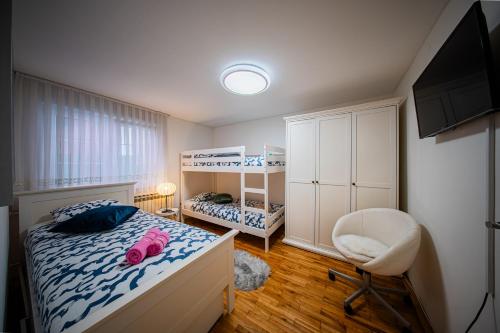 Zagreb 174 - 2 Bedrooms - Parking - New - Apartment - Flexible Keybox Entry - Modern - Monthly Rent - WiFi