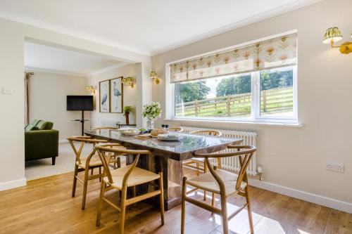 3 Bed in Llanfyllin oc-i32566にあるテレビまたはエンターテインメントセンター