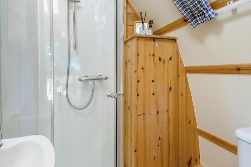 Koupelna v ubytování 1 Bed in Northrepps oc-f32560