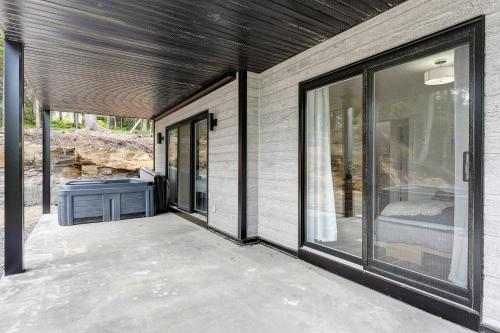 Gambar di galeri bagi Chalet Aurore, Nature Escape, Spa and Relaxation di Chertsey