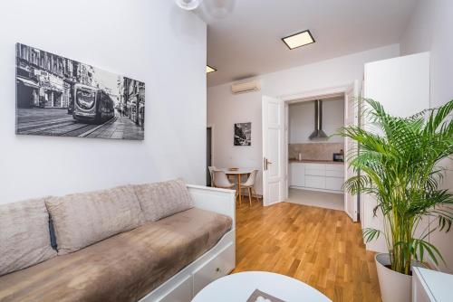 Piano Apartment