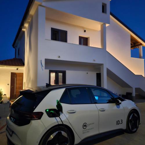 Family apartment on island Krk