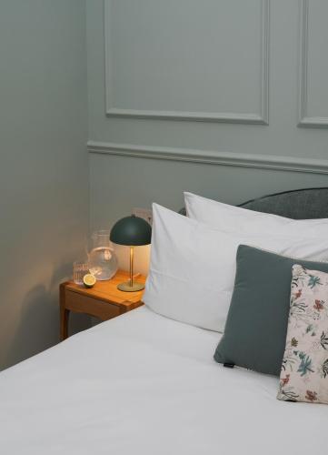 Chambre Double Deluxe - Vue Latérale sur Mer