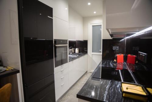 Η κουζίνα ή μικρή κουζίνα στο Kastrino Luxury Studio
