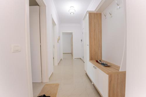ティラナにあるWhite Apartmentのギャラリーの写真
