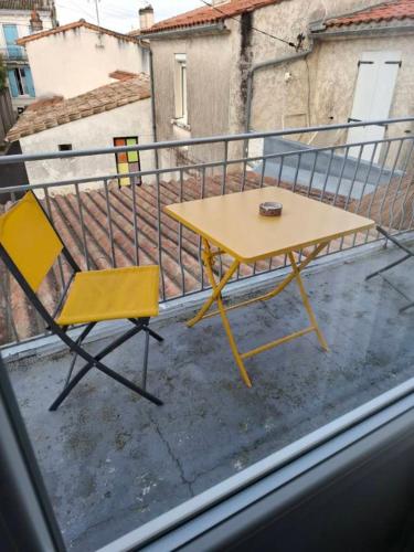 Balkón nebo terasa v ubytování Le Crist'Al, hôtel et restaurant, partiellement climatisé, en front de mer et centre ville