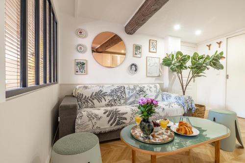 Two suites with AC in the heart of Old Nice, each with its own entrance