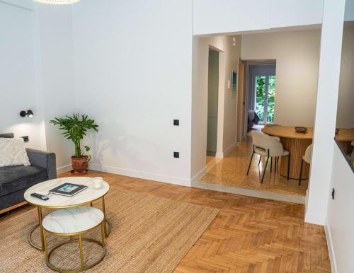 Philosykos Suite