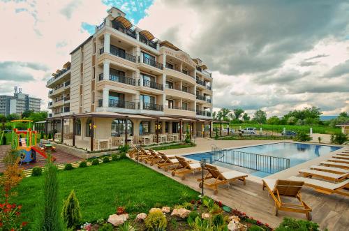Πισίνα στο ή κοντά στο Sunny Castle Hotel - All Inclusive, Beach and Free parking