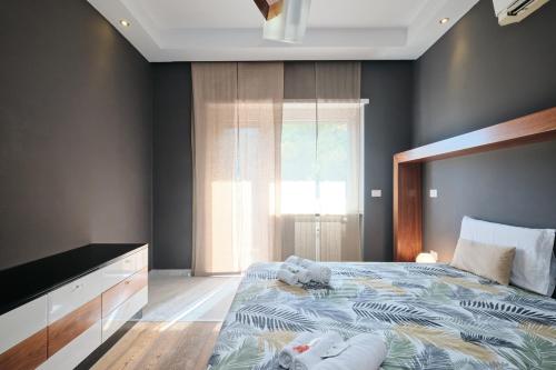 Vatican Apartment 4 Bedrooms AC