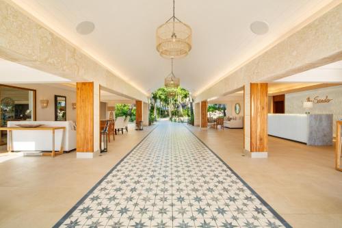 The Sands at Grace Bay photo 2