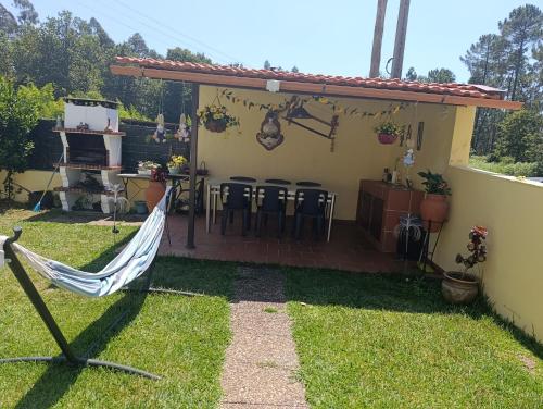 Taman di luar Casa do Cascão