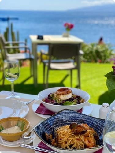 Elegant Villa - Oceanview, Heated pool