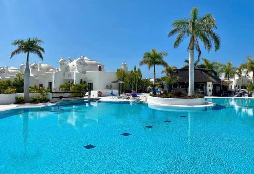 Elegant Villa - Oceanview, Heated pool