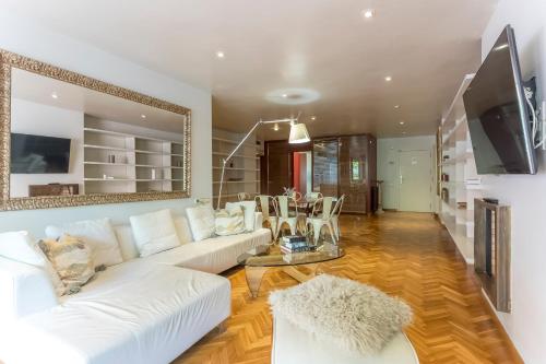 Apartment Barcelona Rentals - Classic Bonanova Apartment
