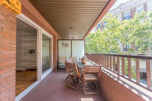 Apartment Barcelona Rentals - Classic Bonanova Apartment