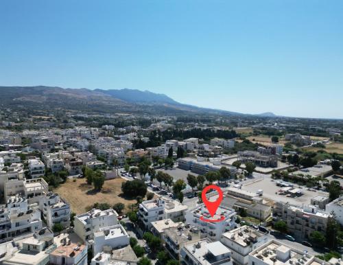 Spacious Stay in Town, with Balcony - El Greco Apartments No 3