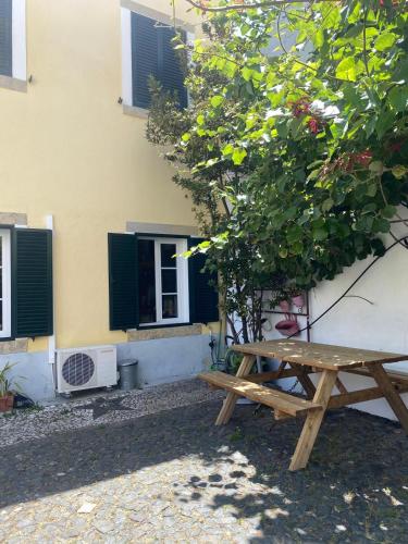 Charming Family Home in Graça