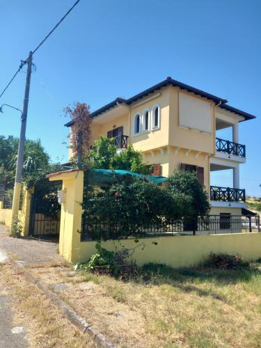 Gallery image of Marianthi’s House in Vatopedi