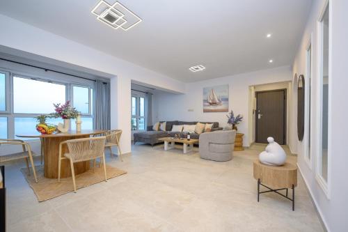 Et opholdsområde på Georgia Apartment, Benitses Corfu