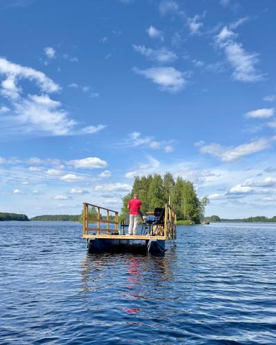 Φωτογραφία από το άλμπουμ του Alaska Tree Tents Linnansaari σε Savonlinna