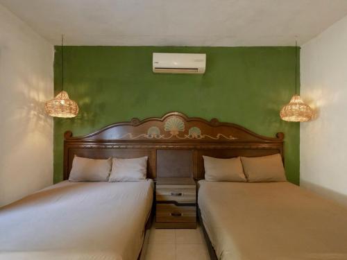 Seating area sa Casa Kaity 1 block from downtown