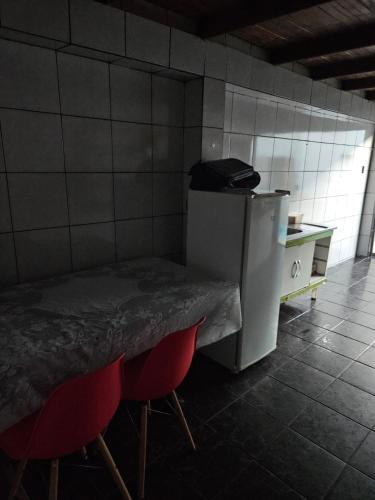 Η κουζίνα ή μικρή κουζίνα στο Quarto - suíte baru - Centro Histórico da Cidade de Goiás