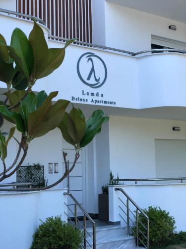 Lamda Deluxe Apartments