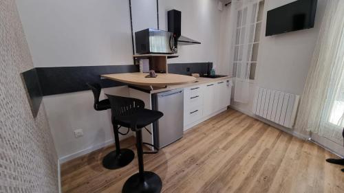 Virtuve vai virtuves zona naktsmītnē Romantic Cognac Studio