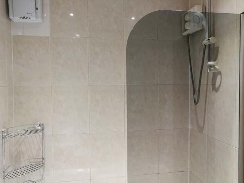 Bilik mandi di Glasgow Property New City Rd