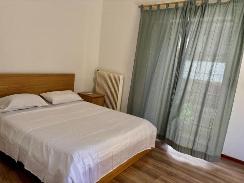 2 bedroom near Dafni metro