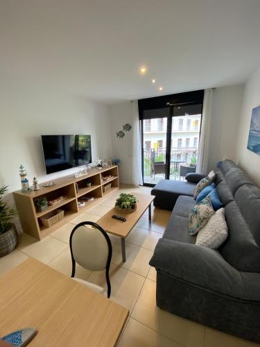 Ikigai Suite - 6p Modern Apartment with Parking & Swimming Pool