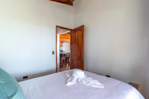 Imagem da galeria de Casa Ocaso, vistas espectaculares y jacuzzi para relajarte em Tapantí