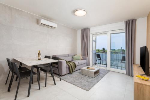 Luxury apartment beach Pula