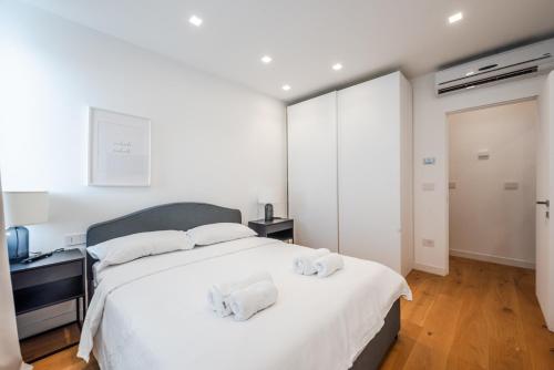 Duomo Area Luxury Design & Netflix Mood