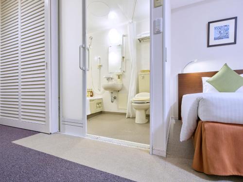 Ένα μπάνιο στο Hotel Yugaf Inn Okinawa