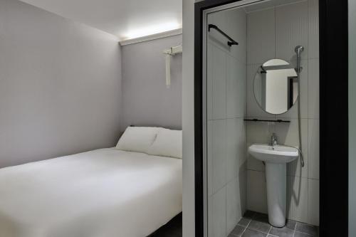 Ванная комната в Half rest hostel Jongno Insa