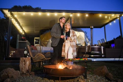 Tetamu yang menginap di Cicada Luxury Camping